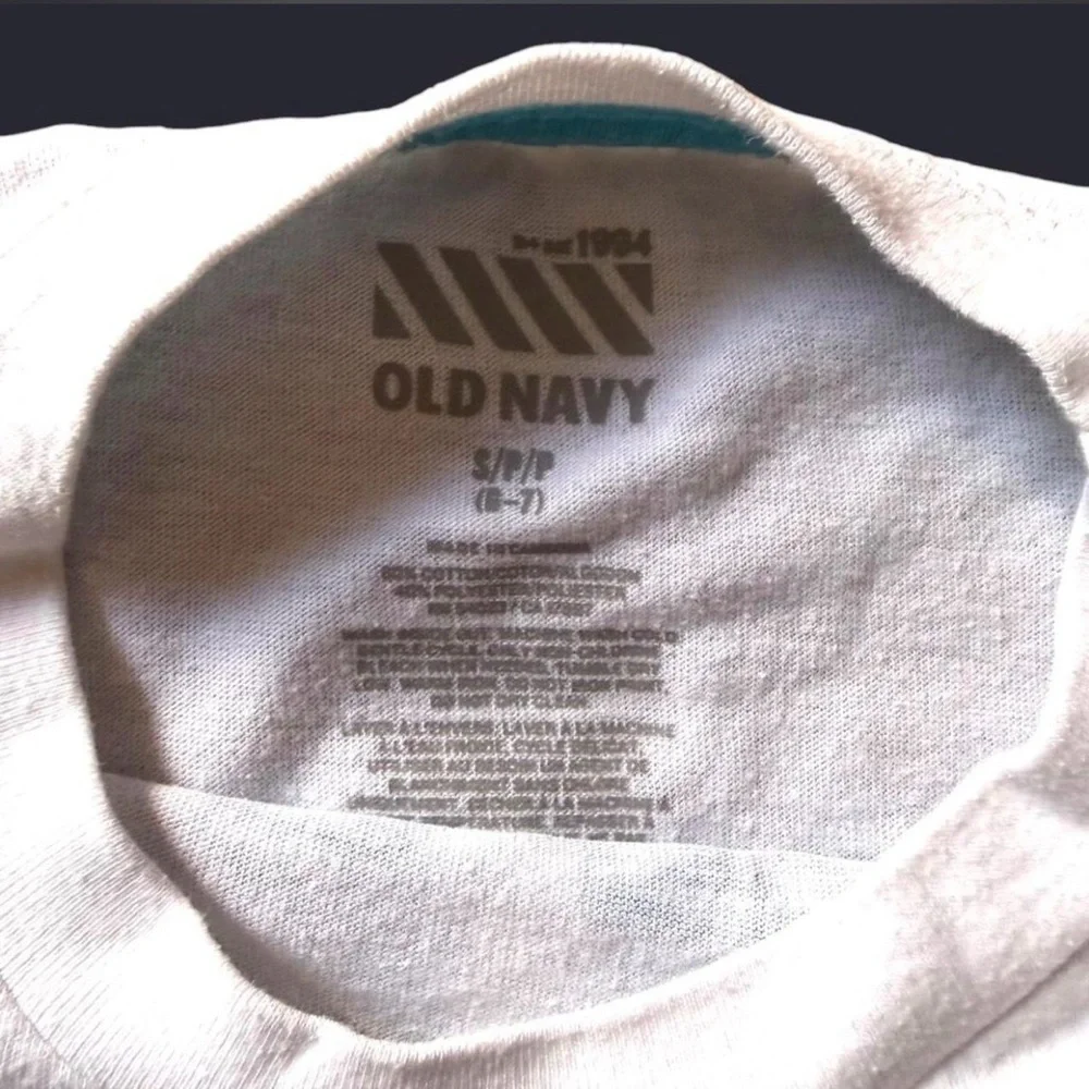 Old Navy Boys Graphic T-Shirt White Blue Size S (6-7)